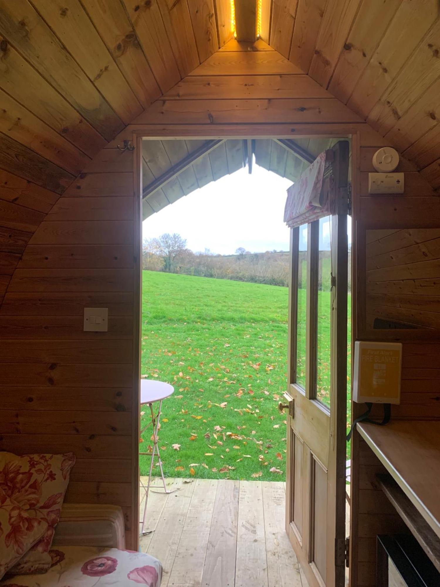 Hotel Ceridwen Glamping, Double Decker Bus And Yurts Llandysul Esterno foto