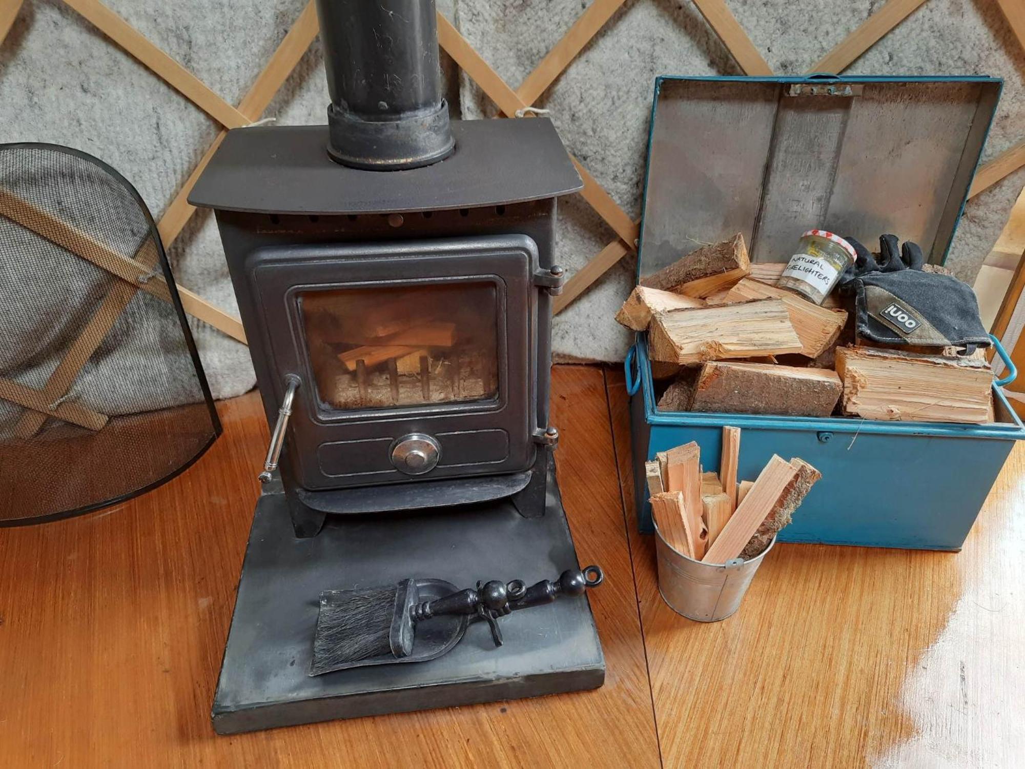 Hotel Ceridwen Glamping, Double Decker Bus And Yurts Llandysul Esterno foto